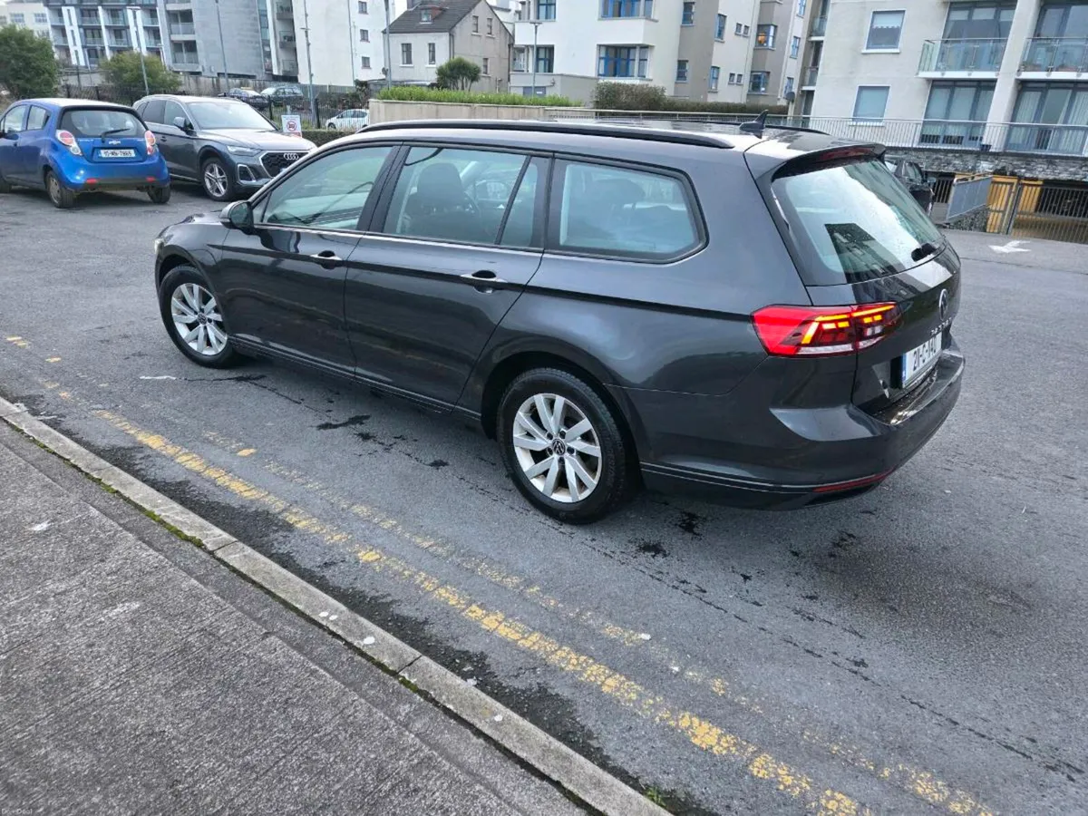 2021 Volkswagen Passat 2.0l TDI 150BHP Estate - Image 5