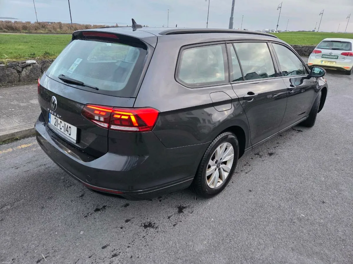 2021 Volkswagen Passat 2.0l TDI 150BHP Estate - Image 3