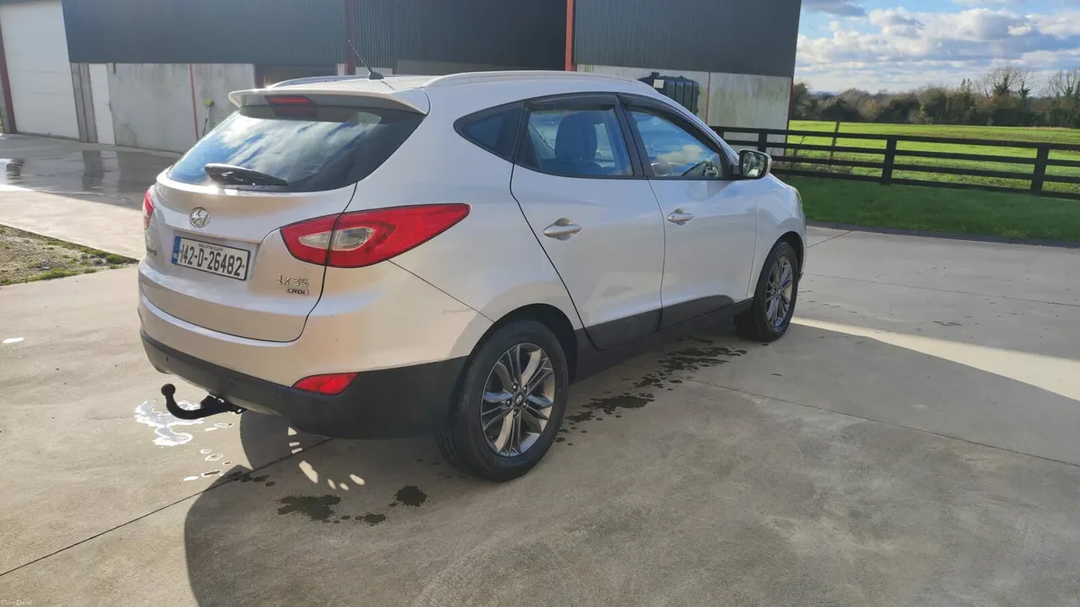 142 Hyundai ix35 - Image 4