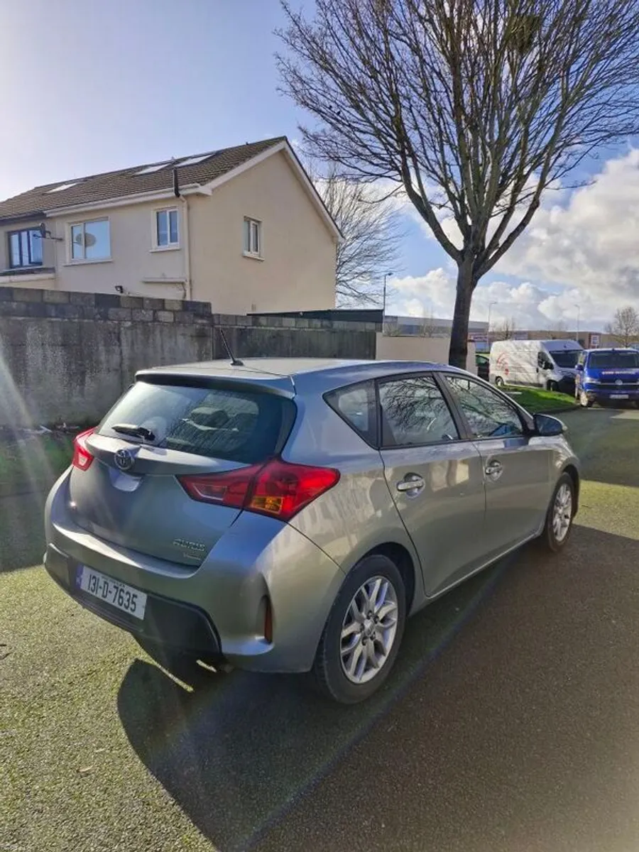 2013 Toyota Auris - Image 3