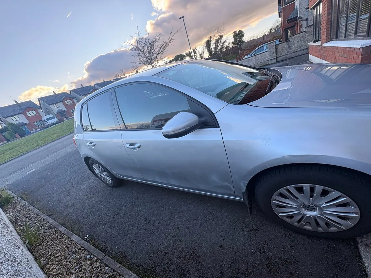 2011 Golf mk6 1.6 tdi diesel silver - Image 2