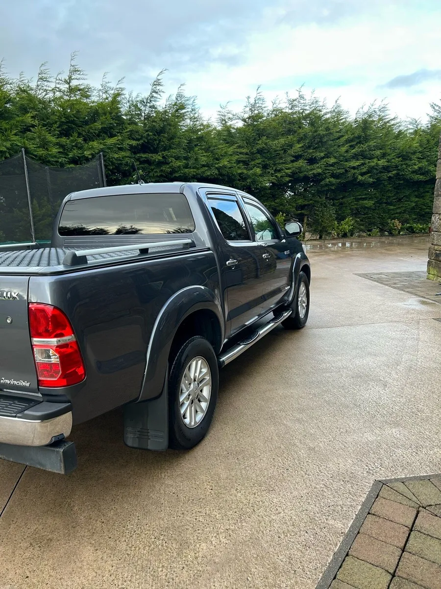 Toyota Hilux - Image 4