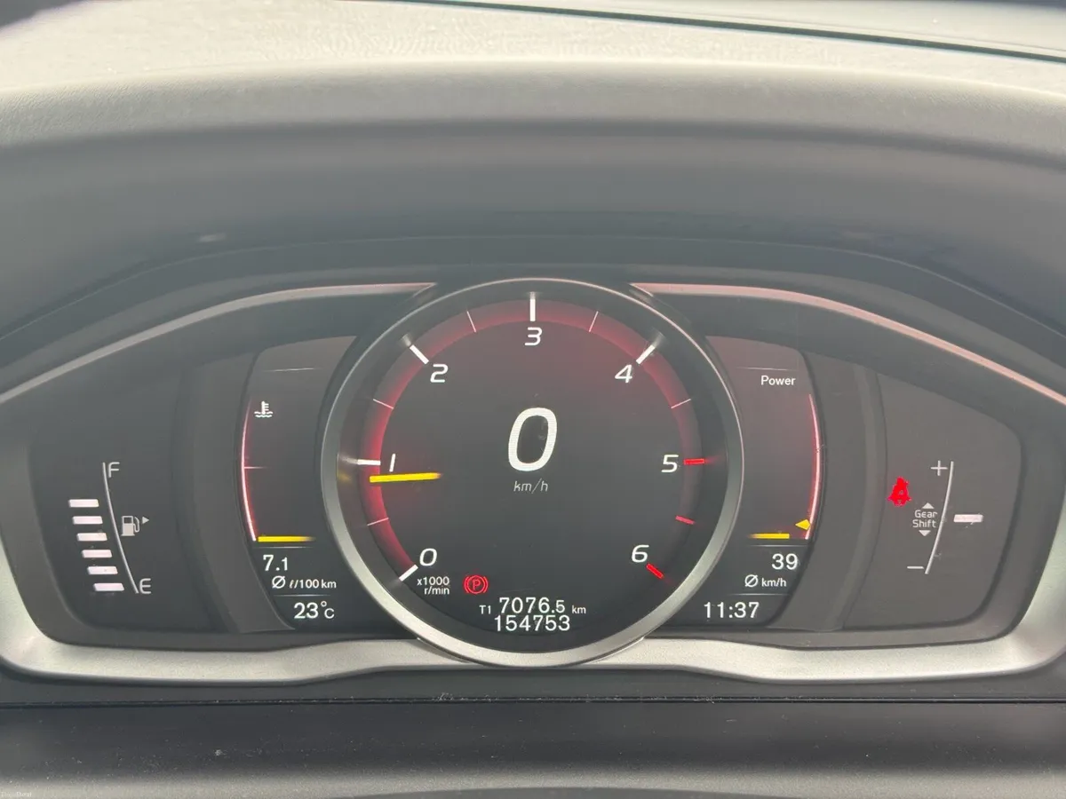 Volvo XC60 - Image 4