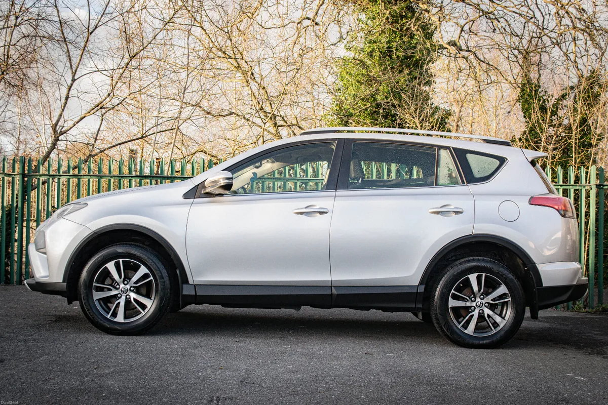 2016 TOYOTA RAV 4 2.0D-4D LUNA - Image 4