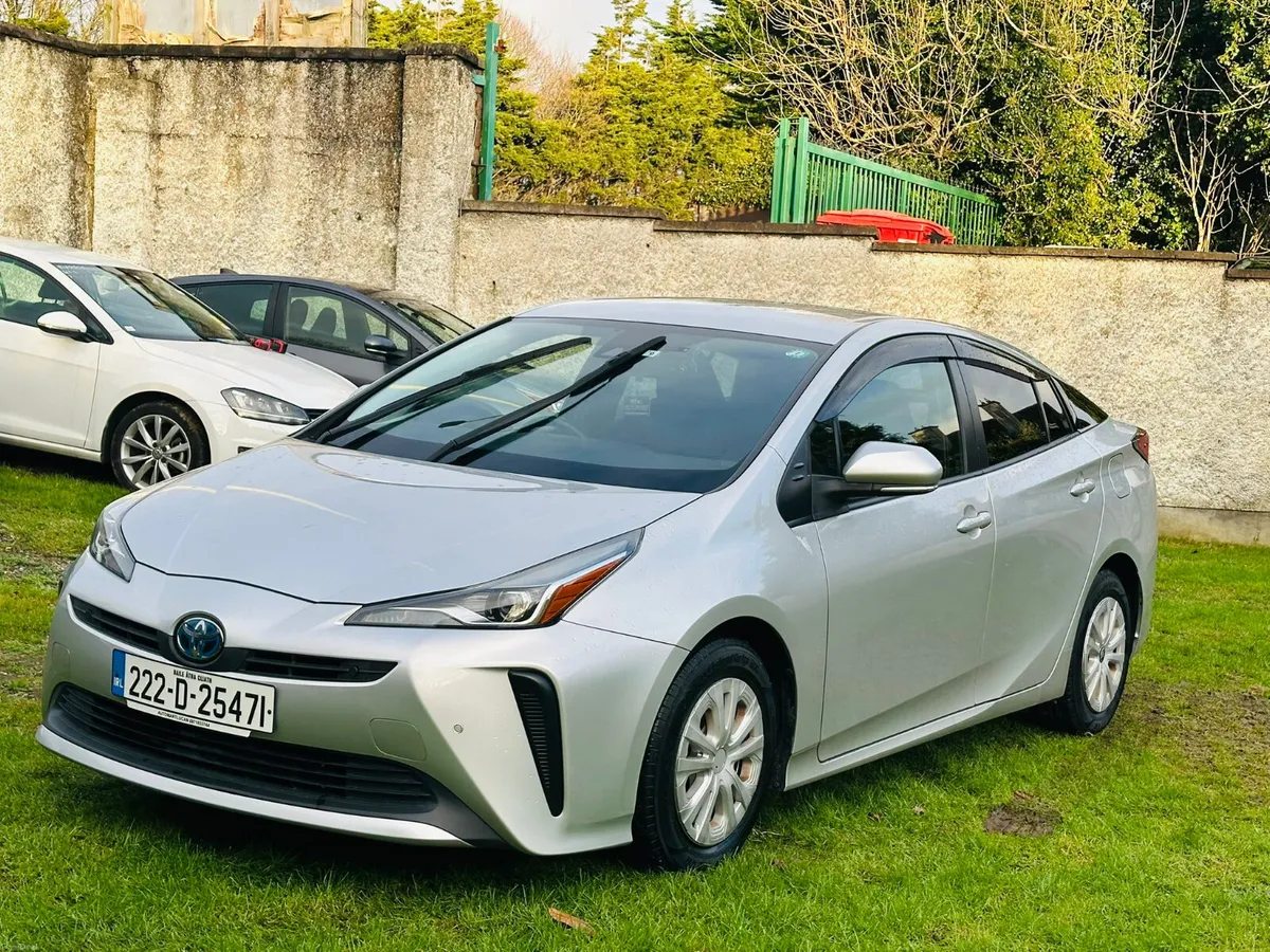 TOYOTA PRIUS 2022 HYRBID AUTOMATIC - Image 3