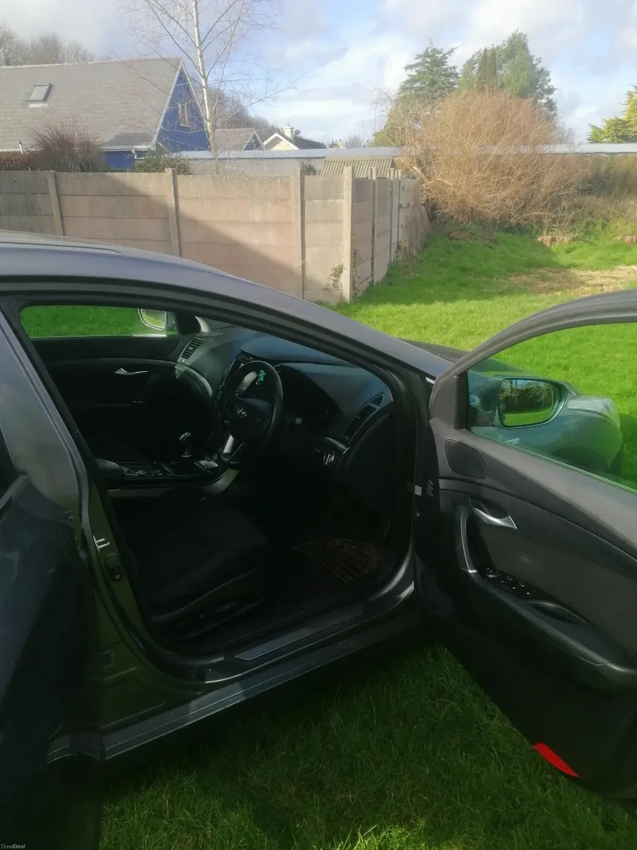 Hyundai i40 2011 - Image 2