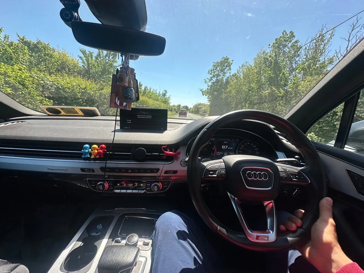 Audi Q7 2016 - Image 1