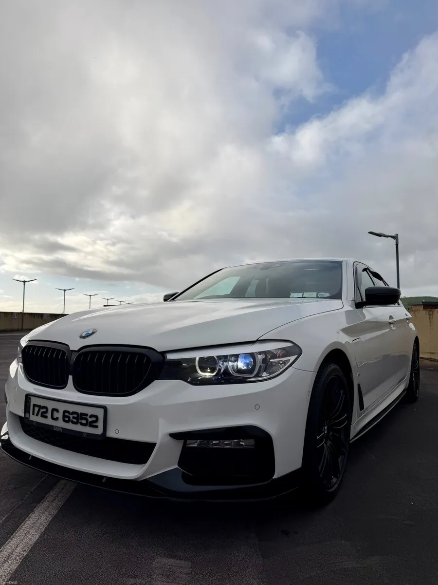 BMW 5-Series 2017 M-Sport 530e - Image 1