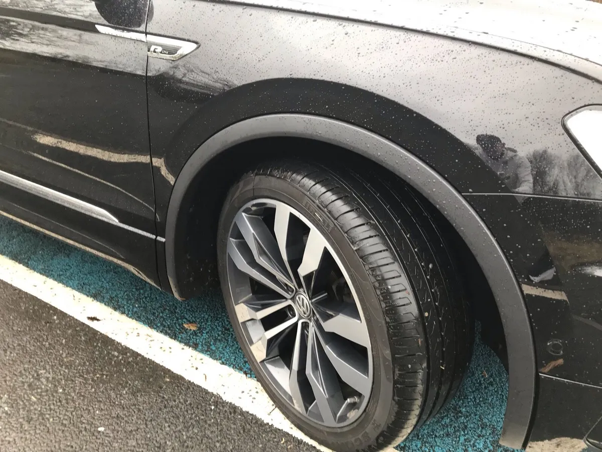 2020 Volkswagen Tiguan R Line Diesel - Image 3