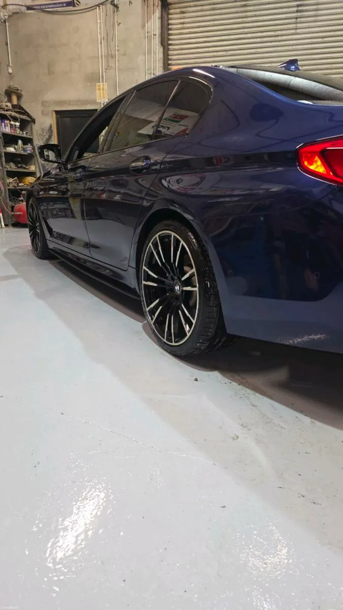 BMW 5-Series 2017 - Image 4