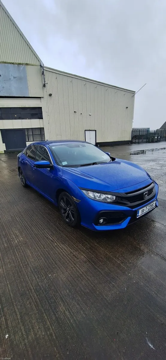 Honda Civic 2019 - Image 1