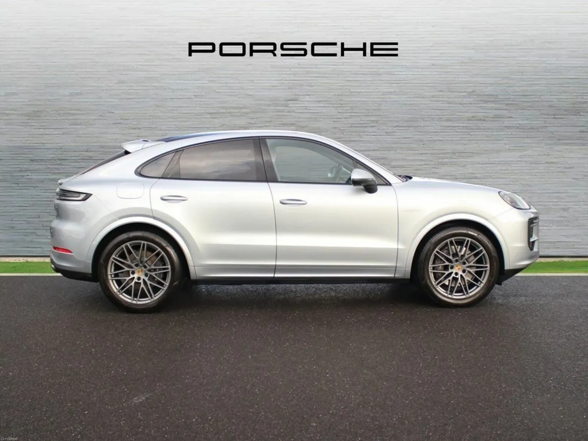 Porsche Cayenne E-Hybrid Coupe - Image 4