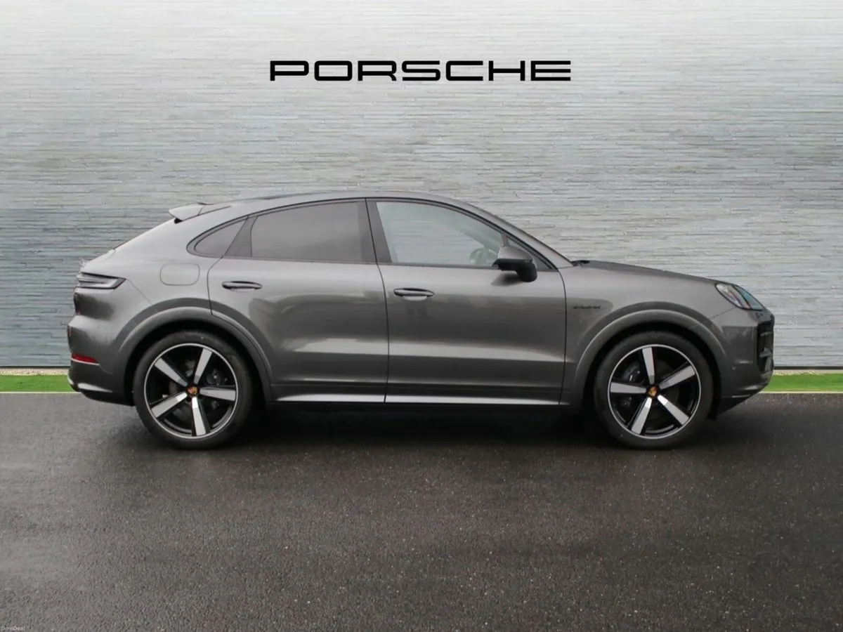 Porsche Cayenne E-Hybrid Coupe - Image 4