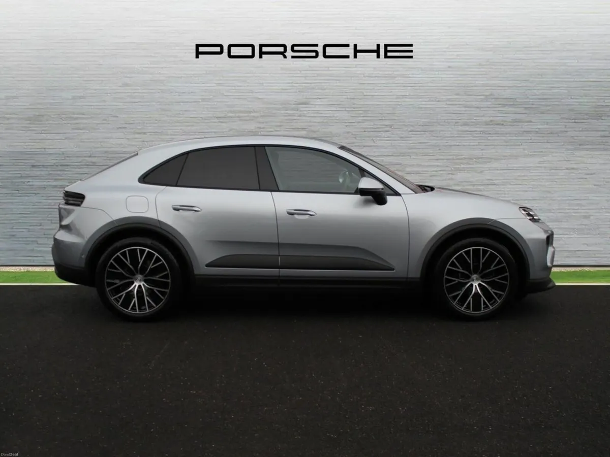 Porsche Macan Electric - Image 4