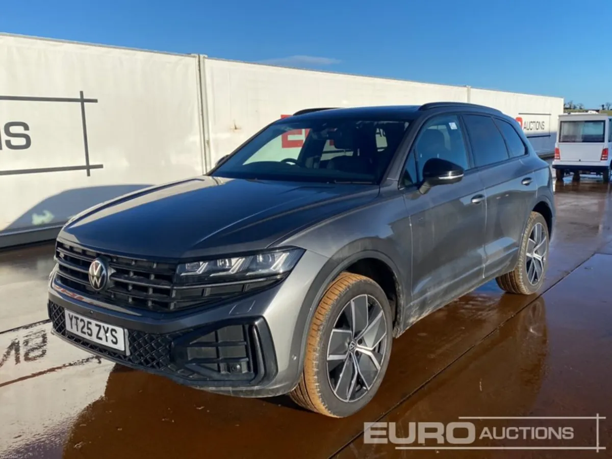 2025 Volkswagen Touareg - Image 1