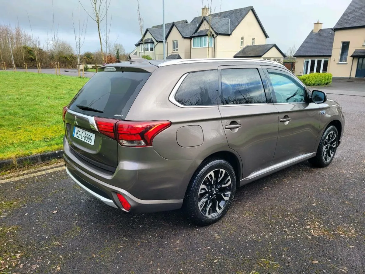 152 Mitsubishi Outlander 2.0 PHEV - Image 4
