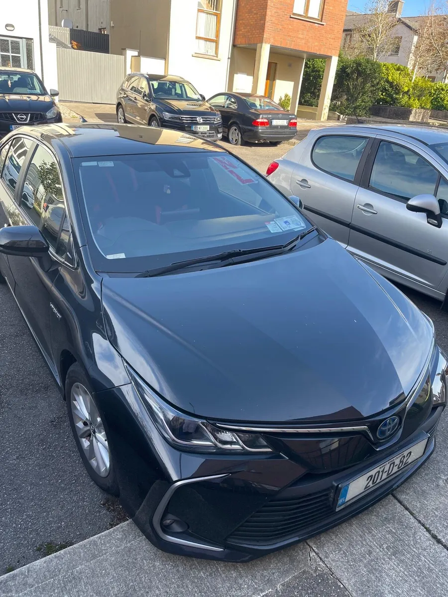 2020 Toyota corolla hybrid automatic tax08/26 - Image 3
