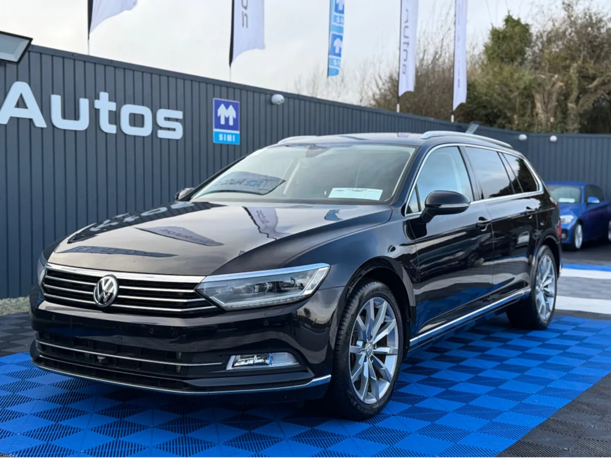 Volkswagen Passat HIGHLINE PREMIUM - 2.0L DIESEL - - Image 2