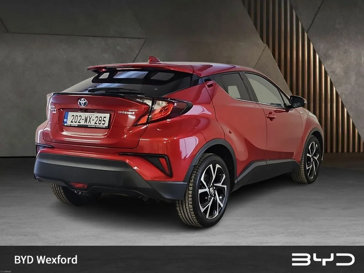 Toyota C-HR 1.8 HYBRID SPORT - Image 4