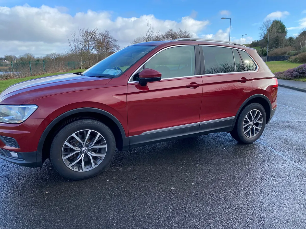 192 Volkswagen Tiguan 2.0 TDI. LOW KILOMETRES - Image 2