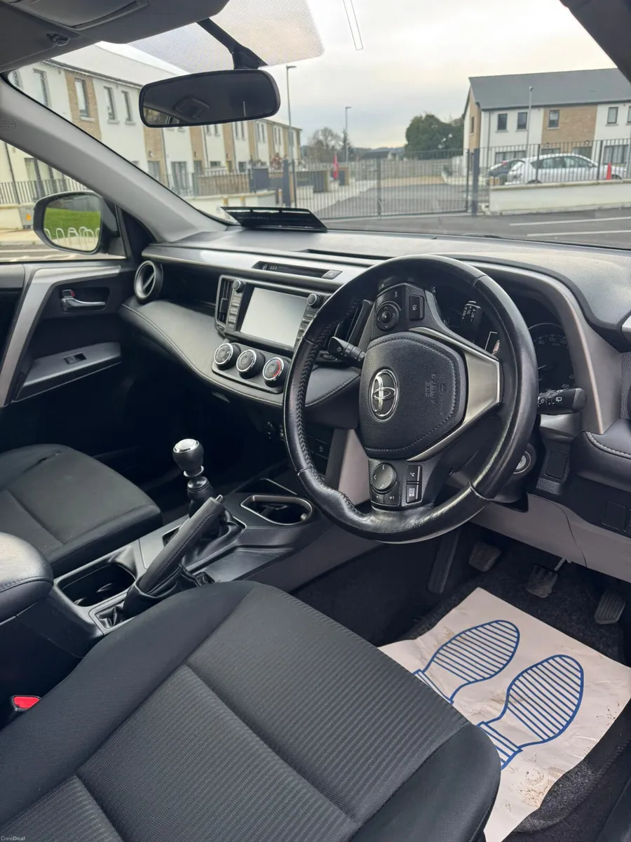 Toyota RAV4 2017 - Image 4