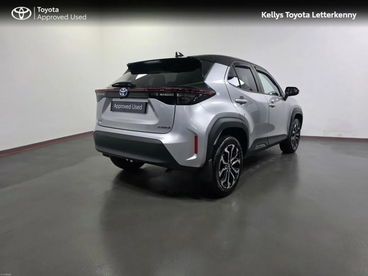 Toyota Yaris Cross CROSS LUNA SPORT 4DR #79 - Image 2