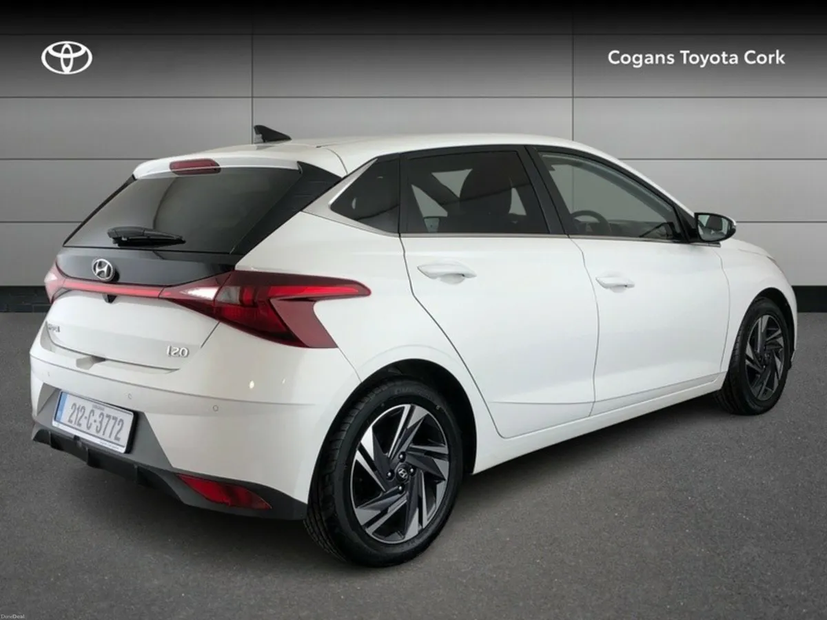 Hyundai i20 DELUXE PLUS 5DR - Image 2