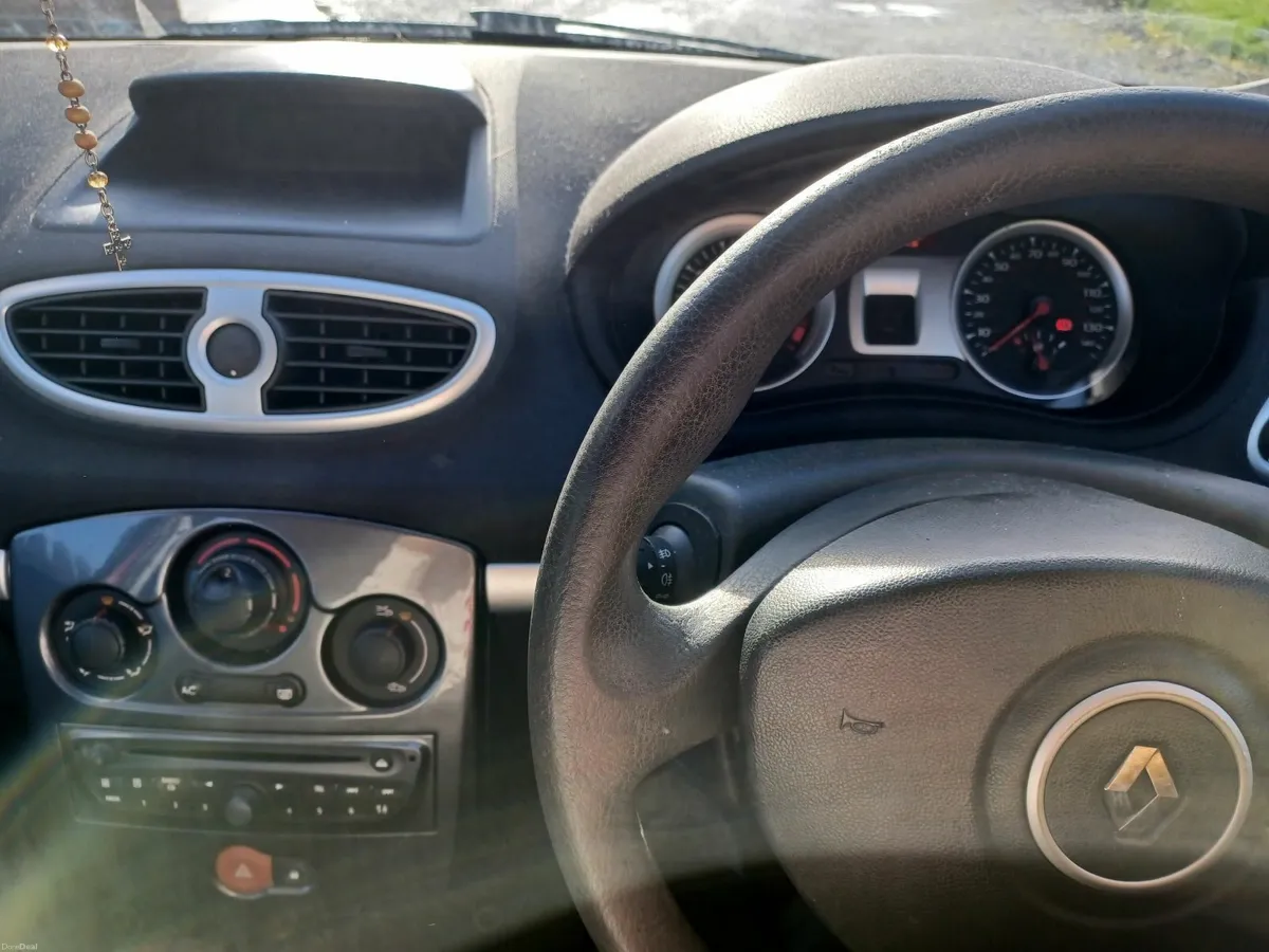 Renault Clio 2012 - Image 1