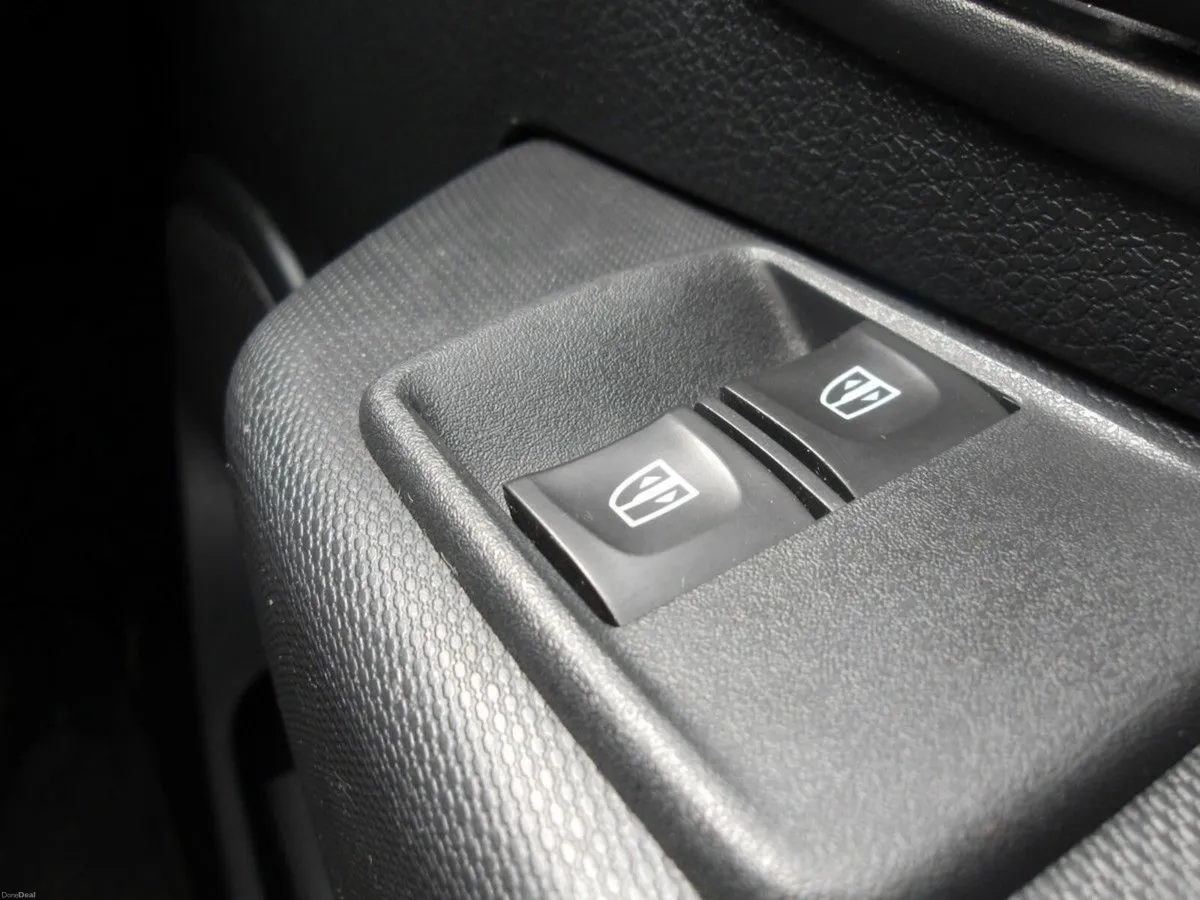 Dacia Sandero Alternative 1.0 PET 1.0PET 4DR,*NCT - Image 3