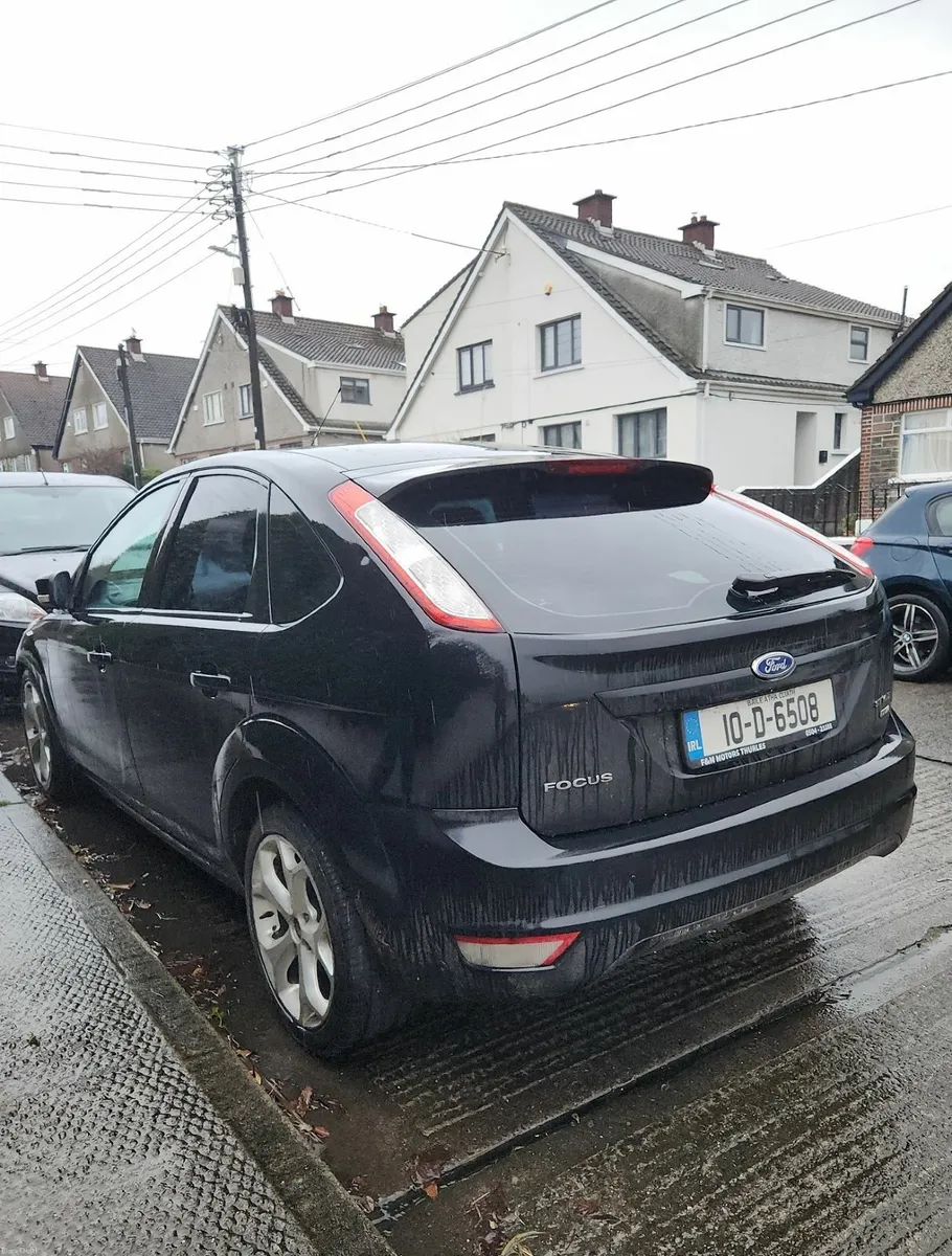 Ford Focus 2010 - Image 4