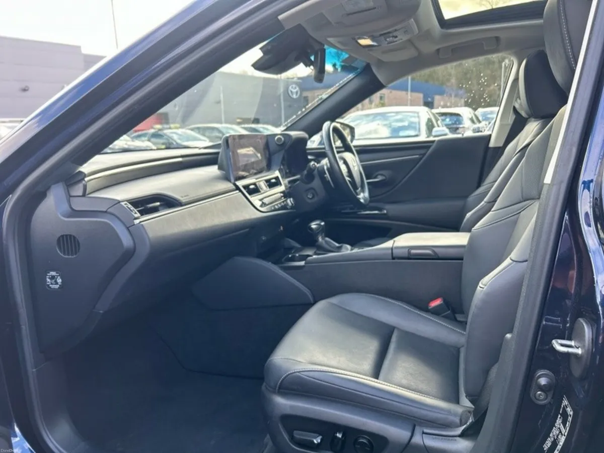 Lexus ES 2.5 - Image 2