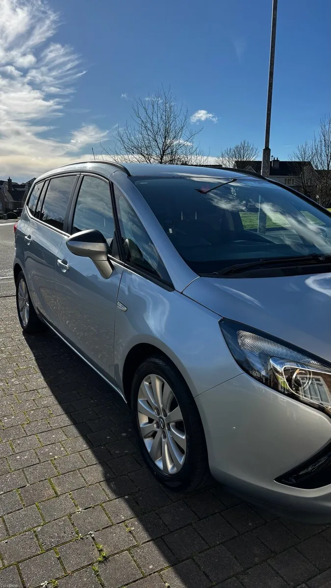 Opel Zafira - Image 1