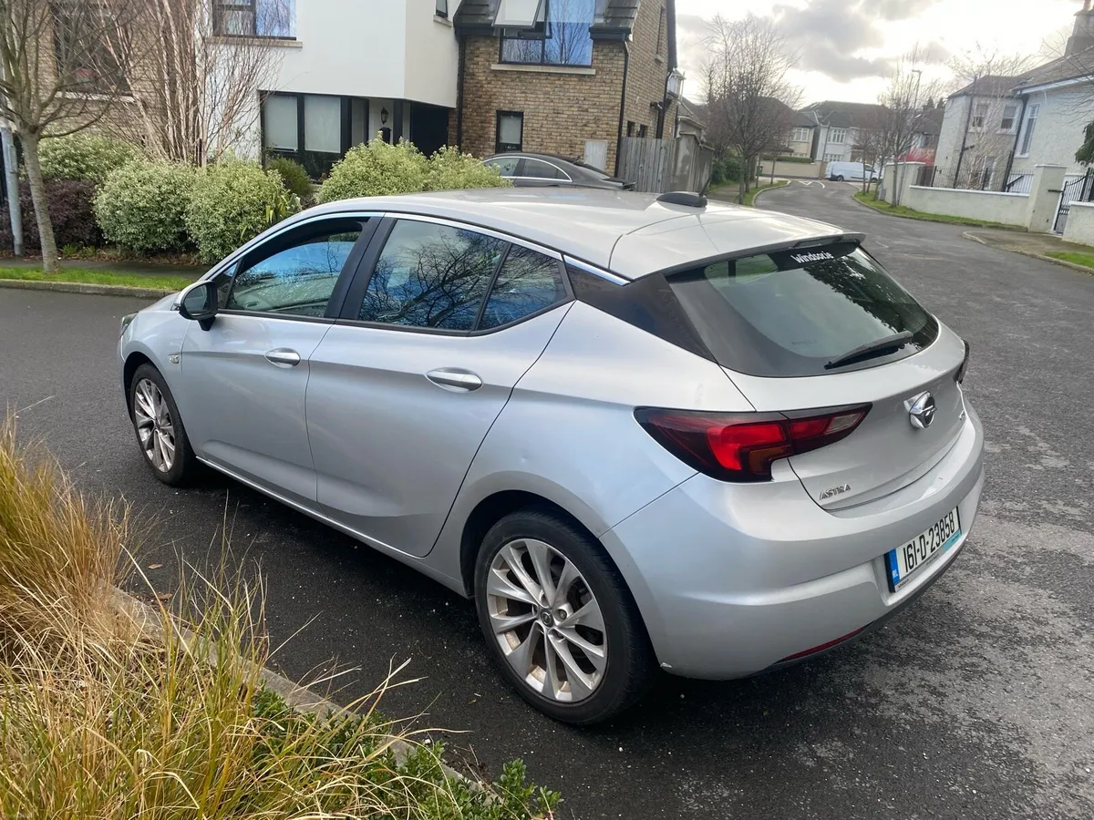 Opel Astra 1.6 CDTI low km NCT 02/2028 - Image 3