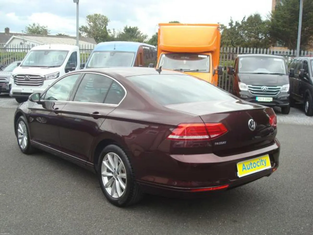 Volkswagen Passat COMFORTLINE Automatic 05/28 - Image 6
