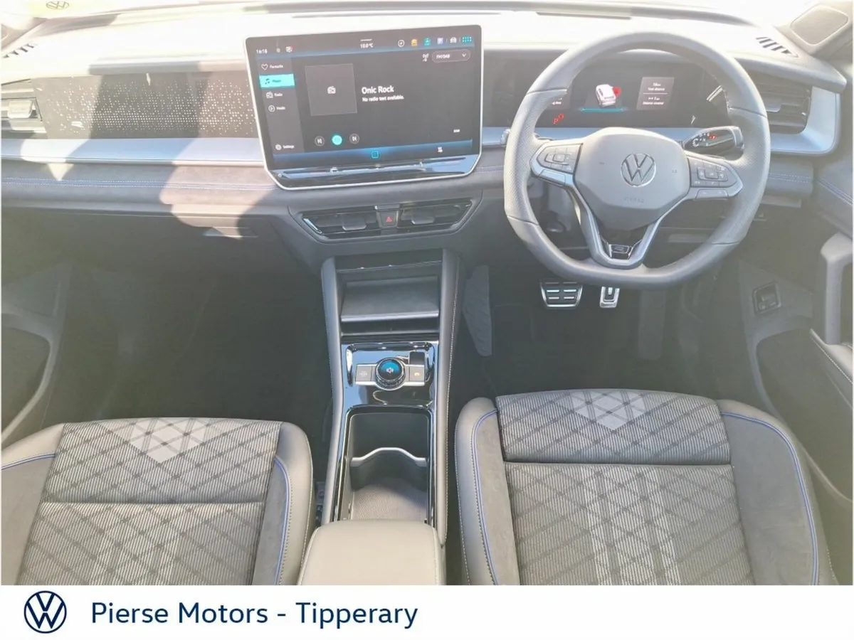Volkswagen Tayron 1.5 TSI 204BHP R-LINE 75 PHEV DS - Image 4