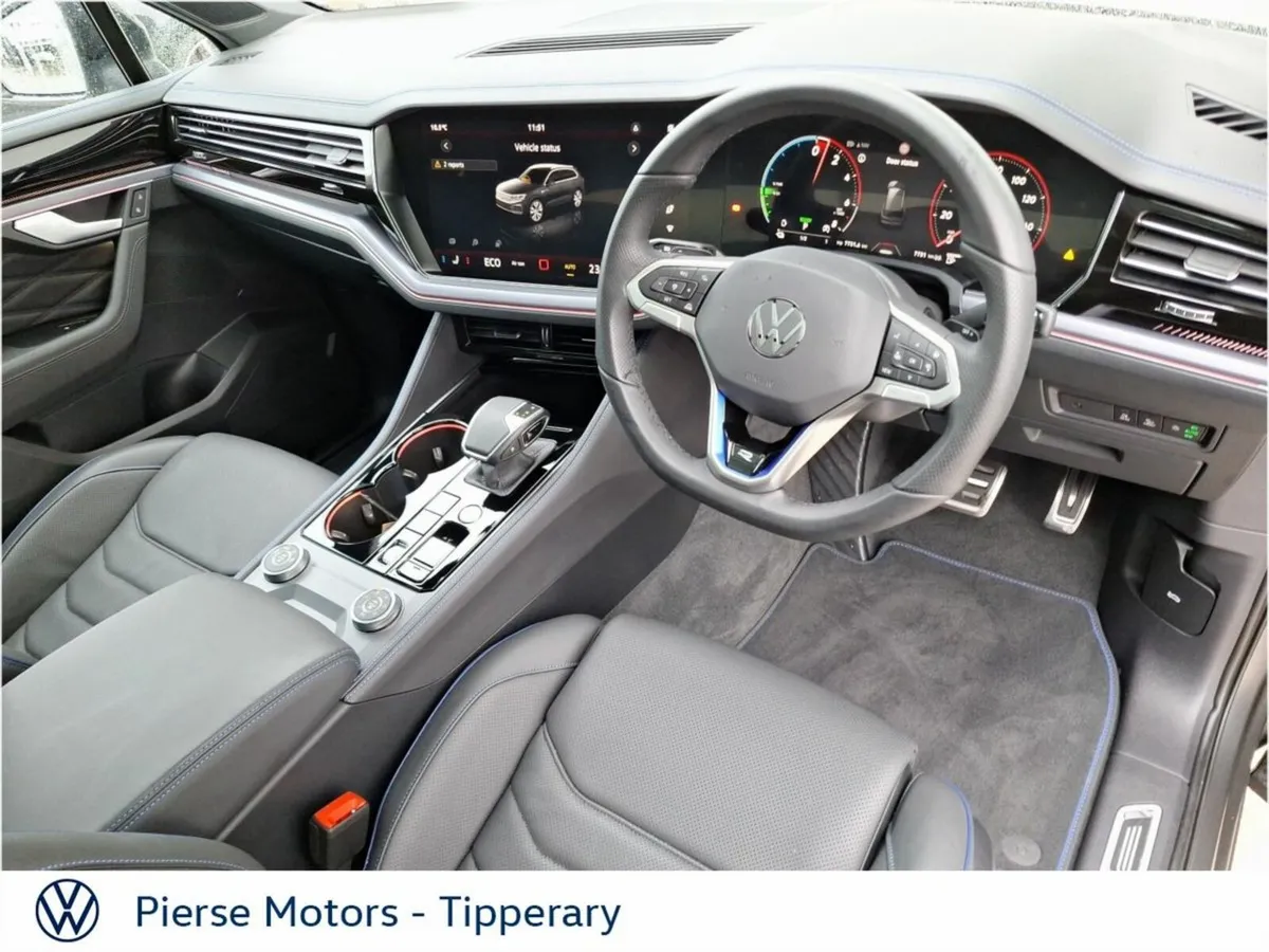 Volkswagen Touareg Touareg V6 R Tsi Phev R V6 TSi - Image 2