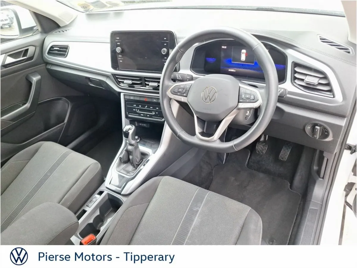 Volkswagen T-Roc T-ROC 2.0 TDI M6F 116BHP  5DR - Image 2