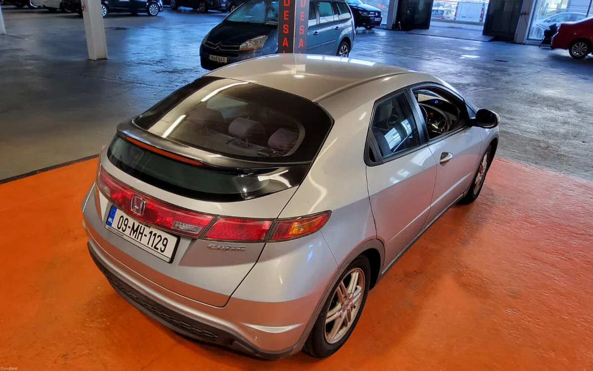Honda Civic 2009 - Image 3