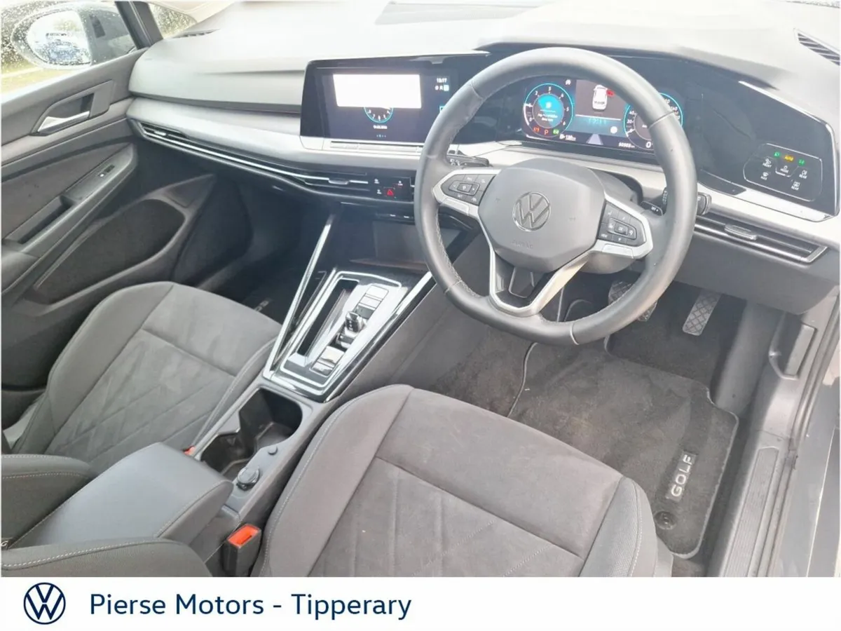 Volkswagen Golf 2.0 TDI 115HP Style DSG - Image 2