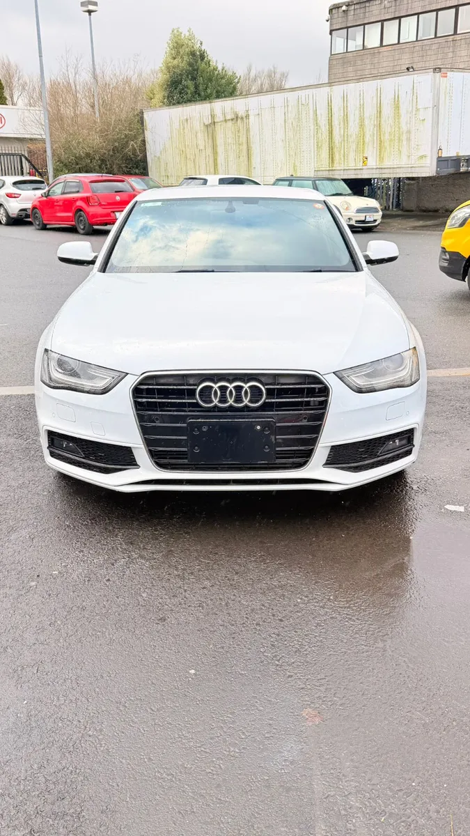 AUdi A4 S line  2014 - Image 1
