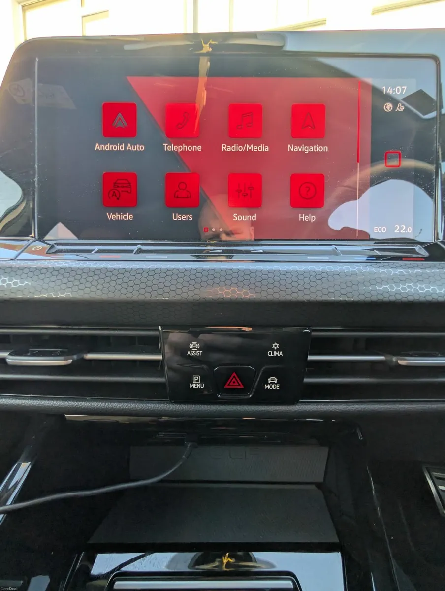 2024 Volkswagen Golf GTE 245 BHP - Image 4