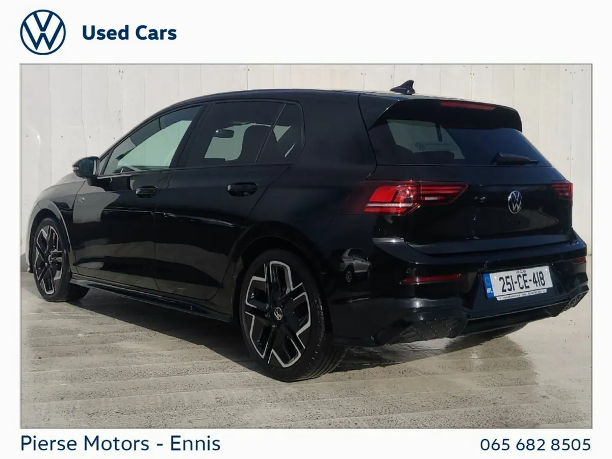 Volkswagen Golf GOLF R-LINE 2.0 TDI 150HP - BLACK - Image 4