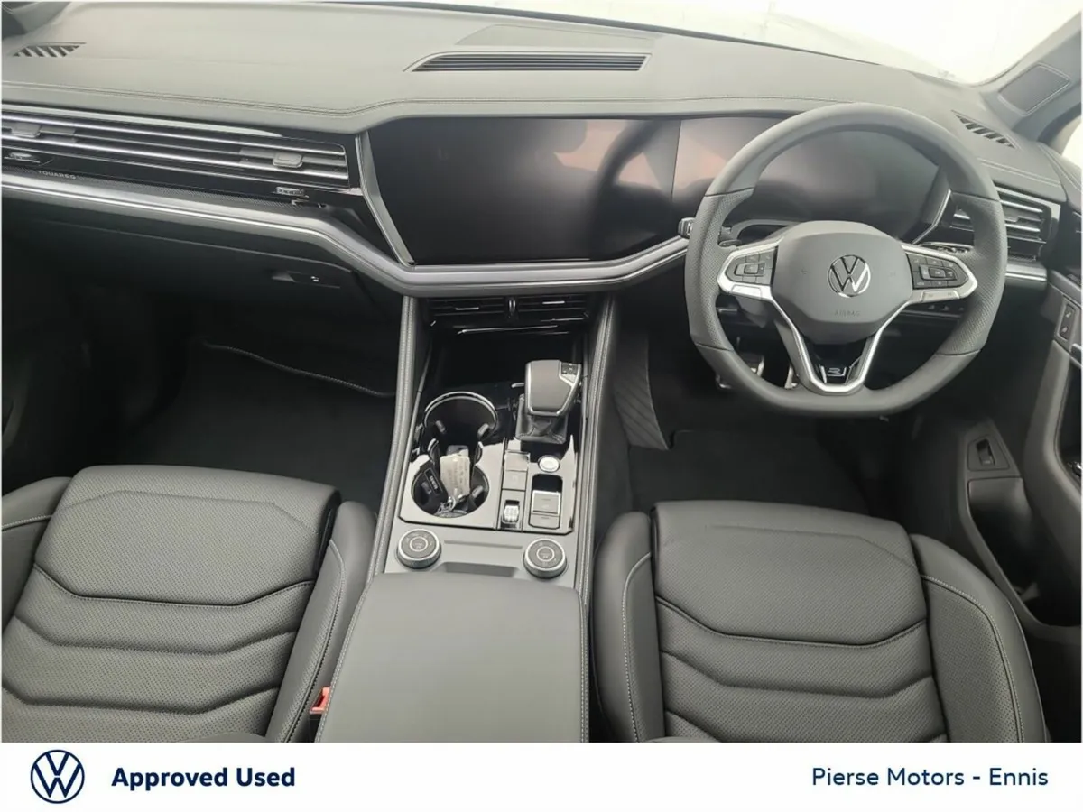 Volkswagen Touareg CV 3.0TDI 231HP R LINE 4M DSG - Image 4