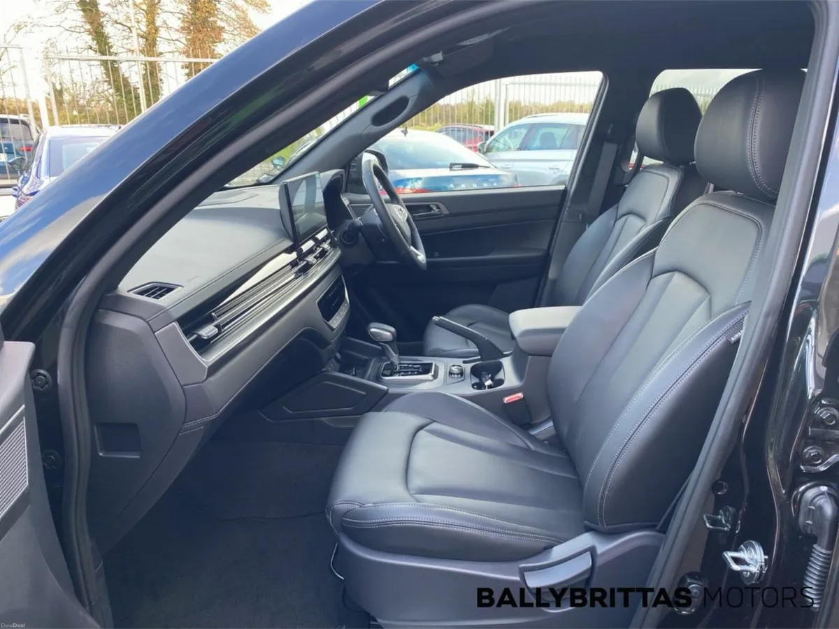 KGM Musso 2.2 DSL  Auto 4x4 Leather Interior - Image 6