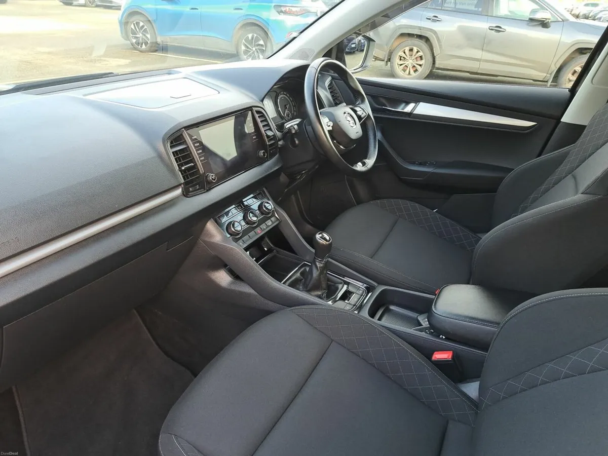 Skoda Karoq AMBITION 2.0TDI 115HP MANUAL - Image 2