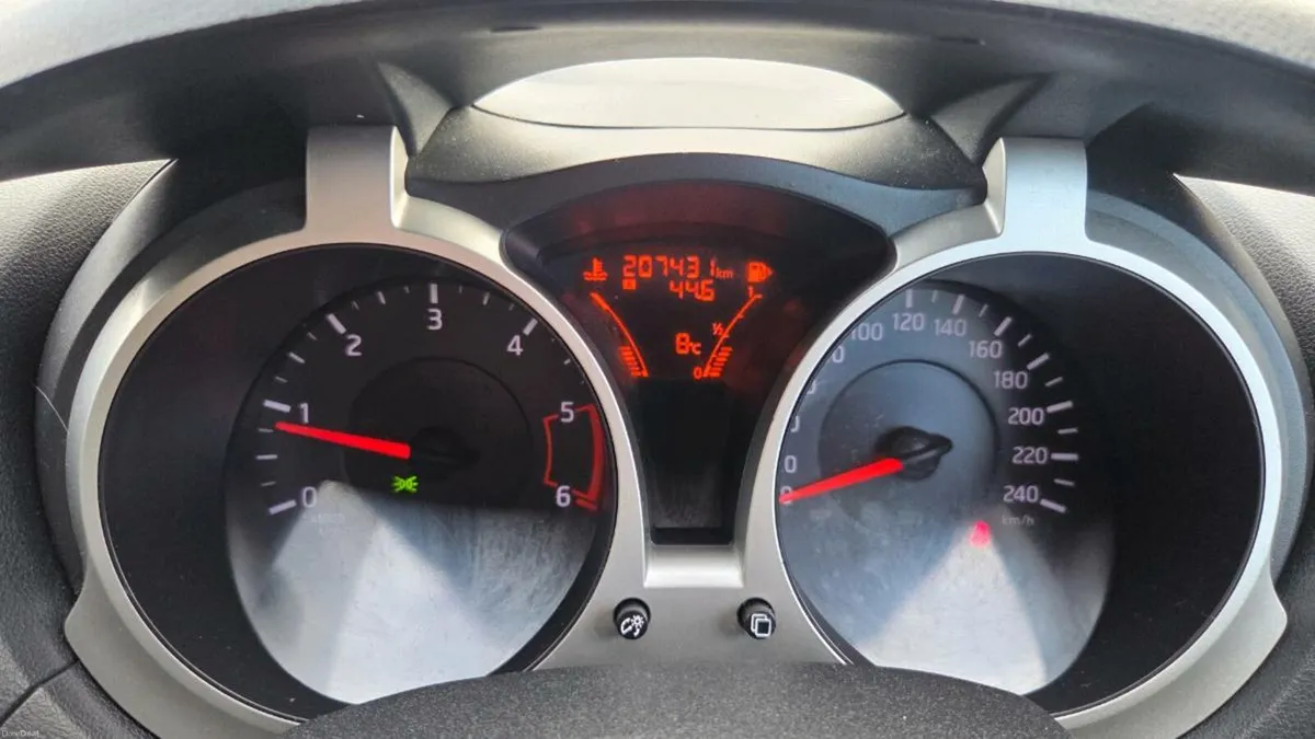 2013 NISSAN JUKE - Image 2