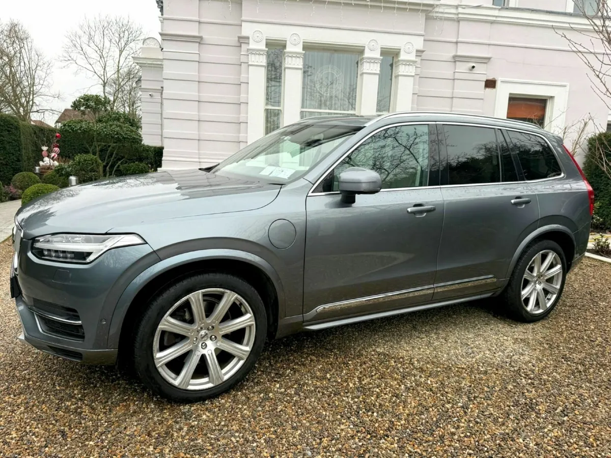 Volvo XC90 2017 - Image 2