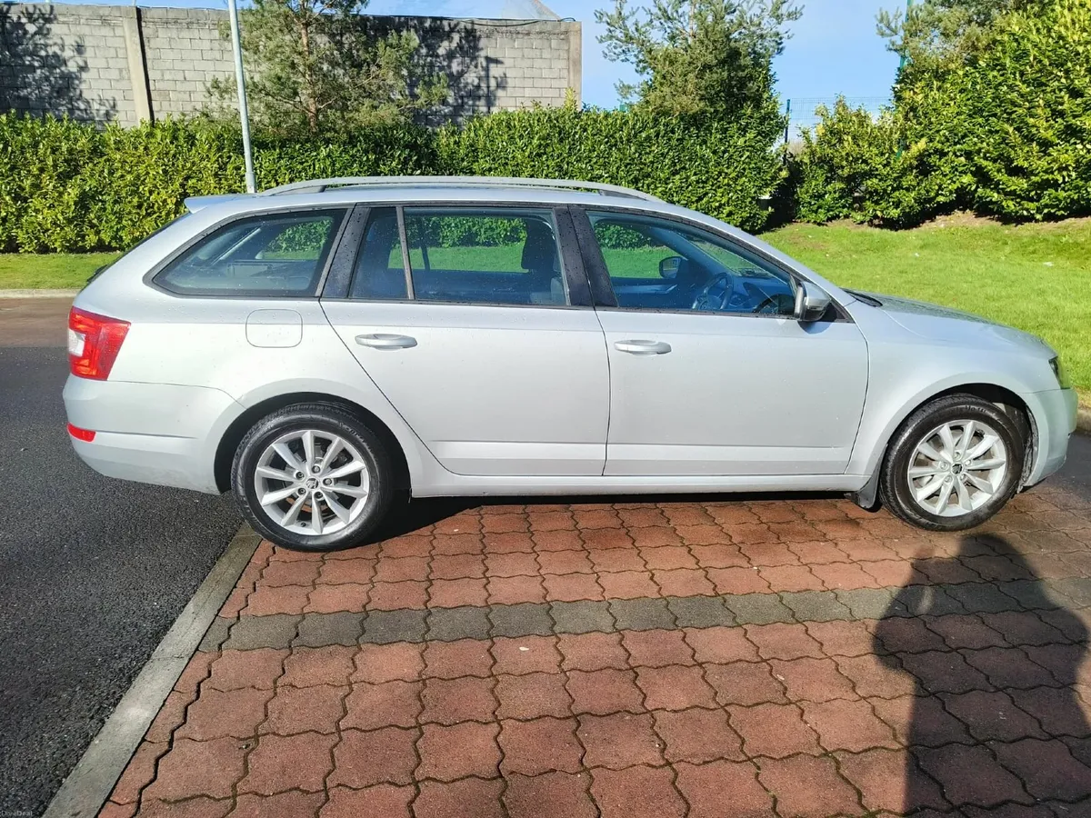 Skoda Octavia 2017 - Image 4