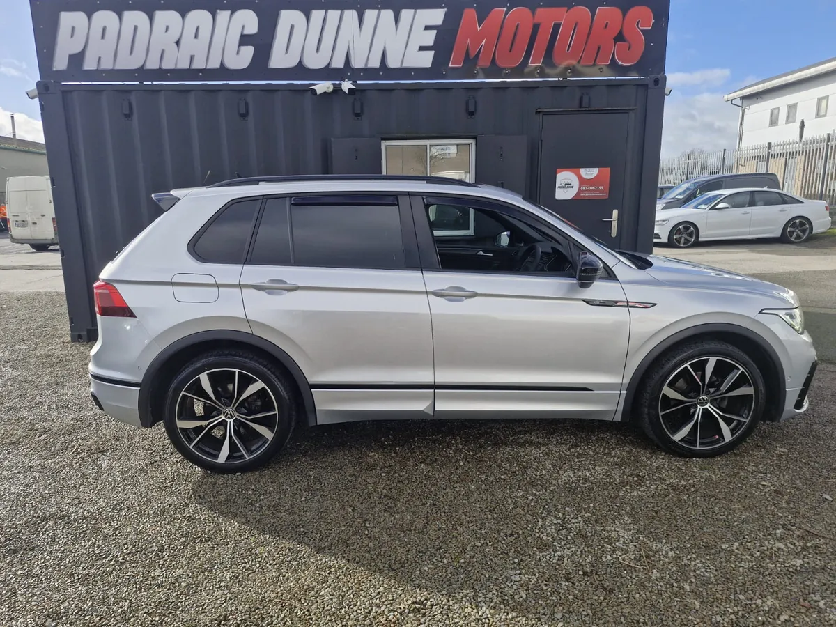 221 Volkswagen Tiguan R-line DSG Black Pack - Image 4