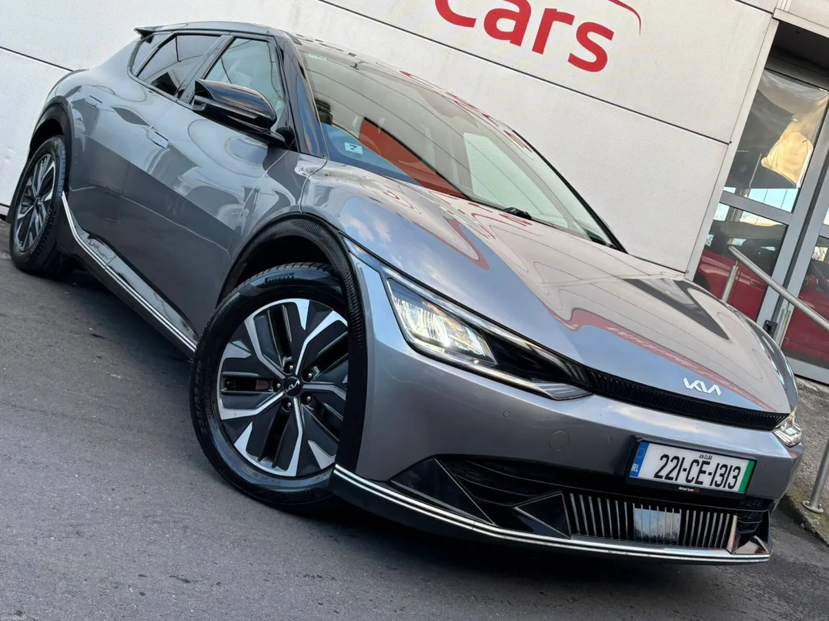 2022 Kia EV6 Earth, 19” Alloys, CarPlay, Leather - Image 2